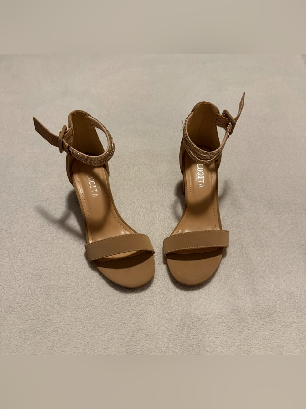 Lucita brand beige open-toe sandals Size 7 1/2